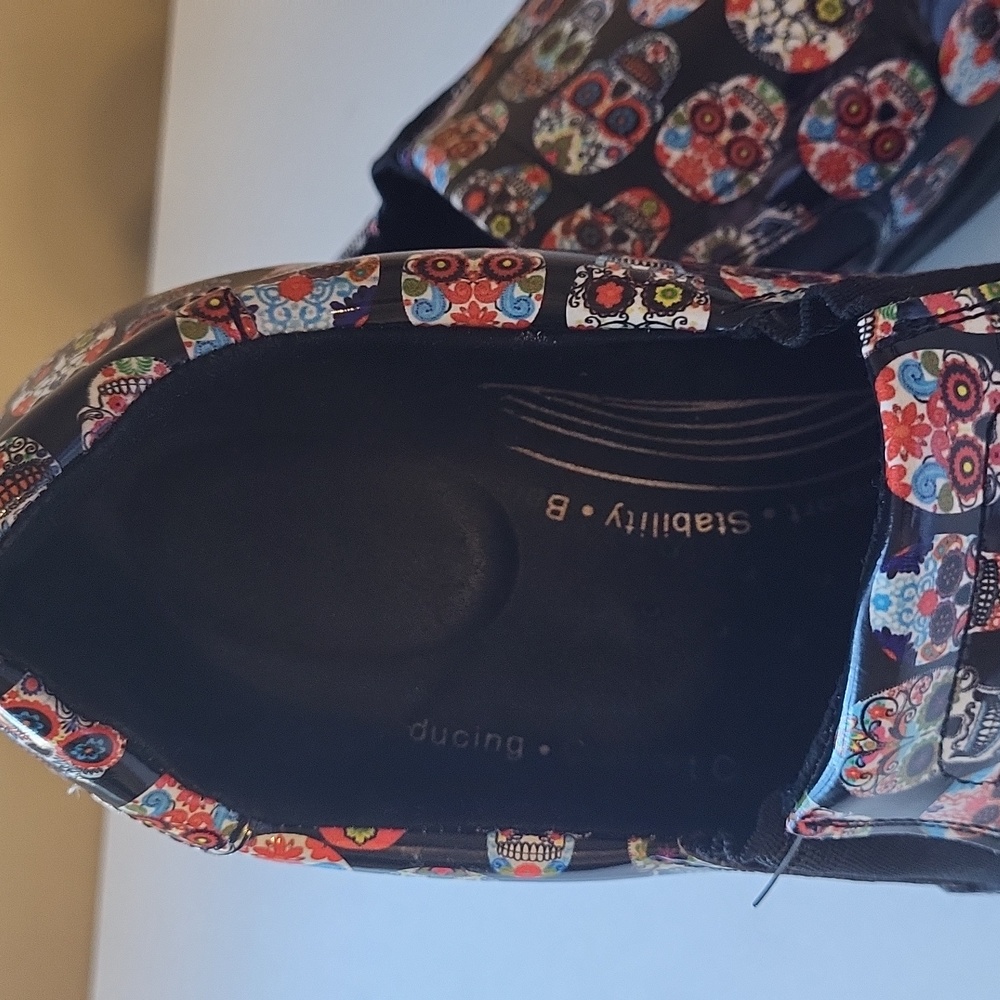 Easy Street size 9 slip resistant slip on shoes sugar skull - Picture 12 of 14